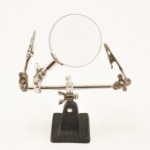 Extra Hands Magnifier